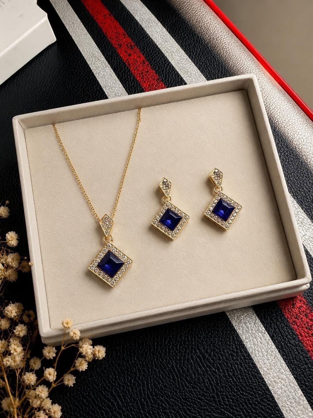Set Gossie Dây Mành Sapphire Hoàng Gia - ảnh 3